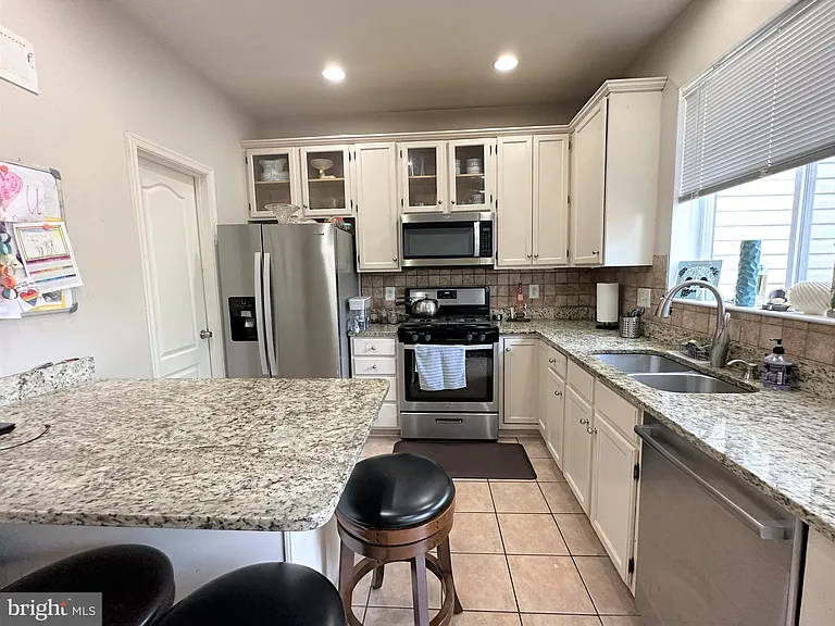 2386 Woodland Pond Ln — Photo 7