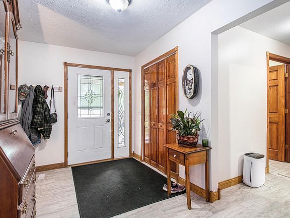 5th image of 53860 Whitesell Dr