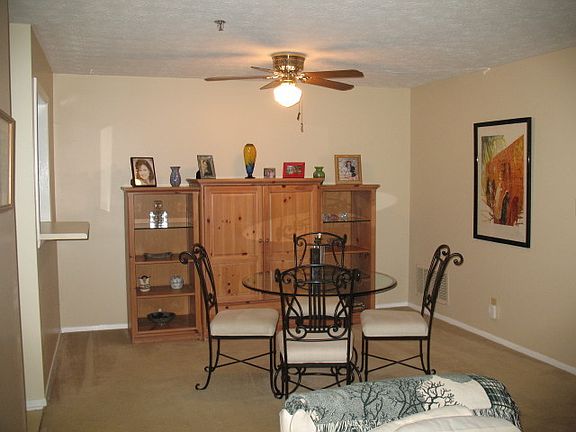 3rd image of 2601 Cumberland Ct