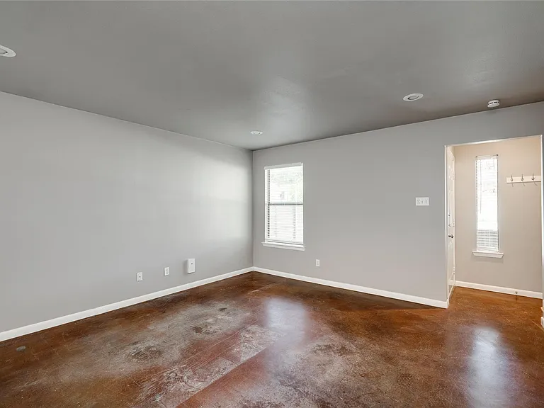 403 W Elizabeth St #B — Photo 18