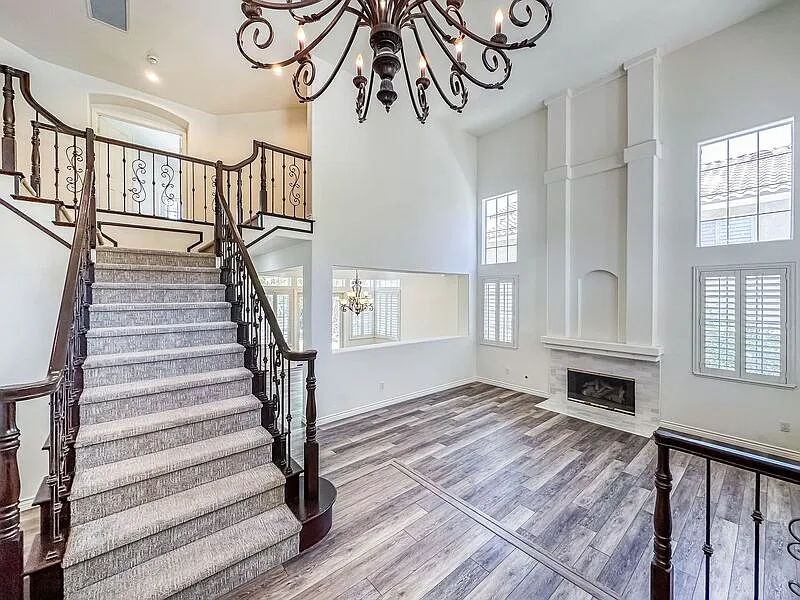 5 bed, 3.0 bath, 3405 sqft, $6,495 — Photo 2
