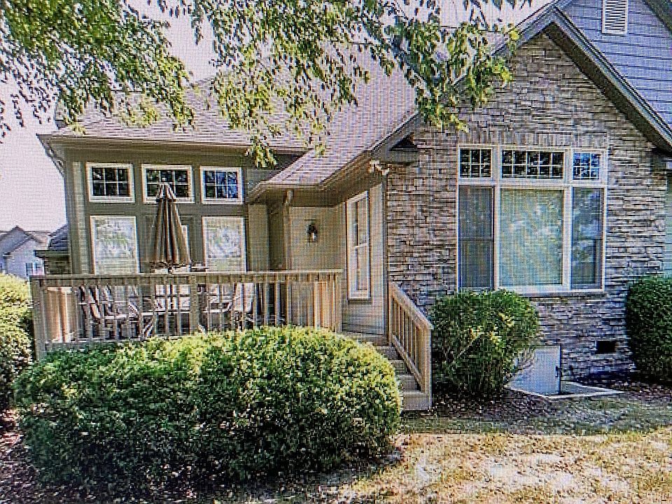2nd image of 166 Starland Ln #166