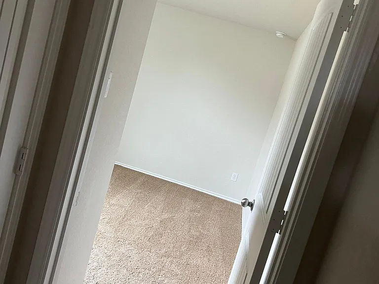 205 Lily Pond Trl — Photo 16