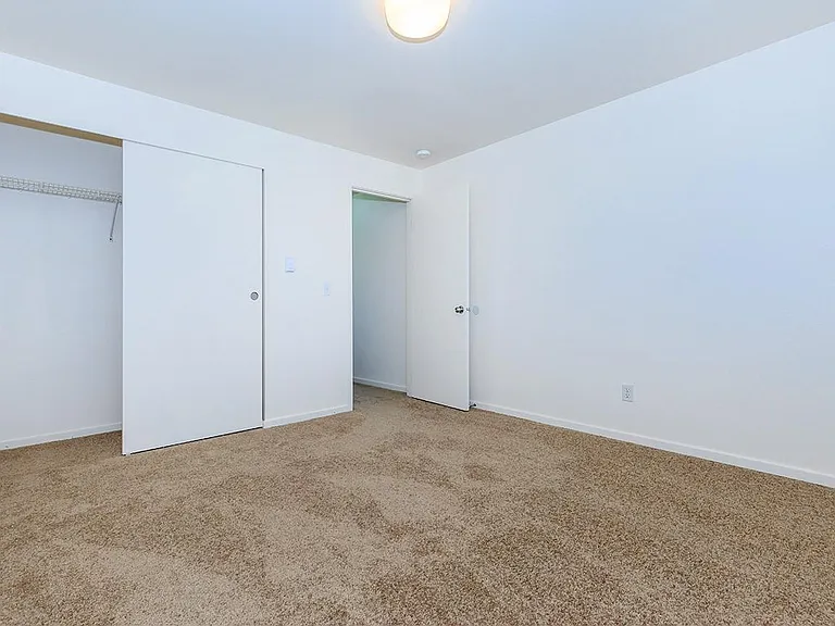 Arbor Heights — Photo 22