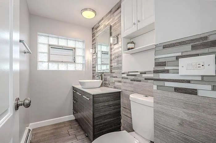 2702 N 74th Ave #2 — Photo 10