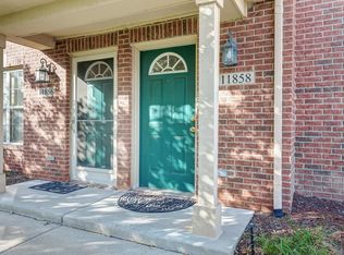 11858 Farmington Rd, Livonia, MI 48150