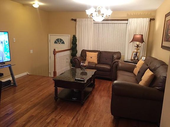 5th image of 6 Dubois Ave