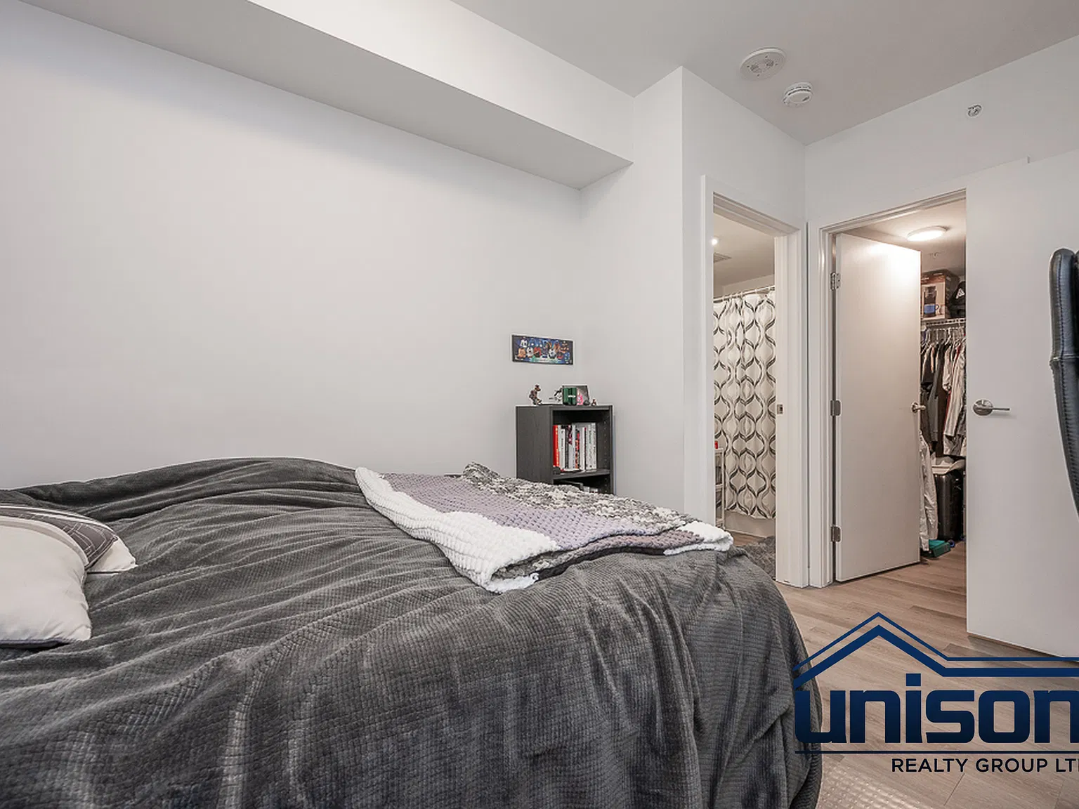 2 bed, 822 sqft, $2,250 — Photo 2
