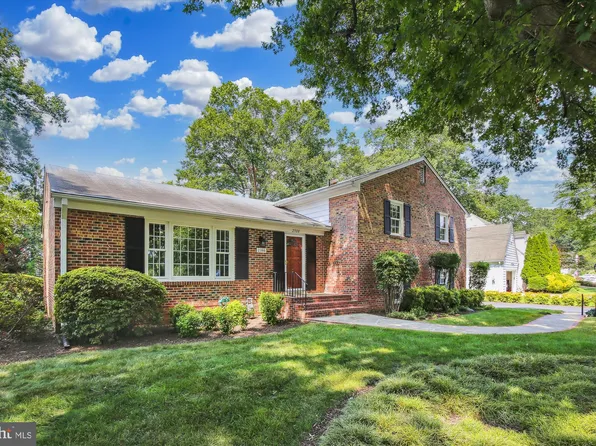 2308 Wilkinson Pl, Alexandria, VA 22306