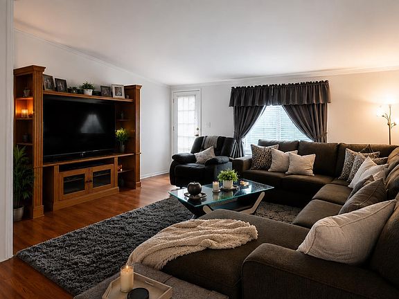 4th image of 108 Paterson Ave