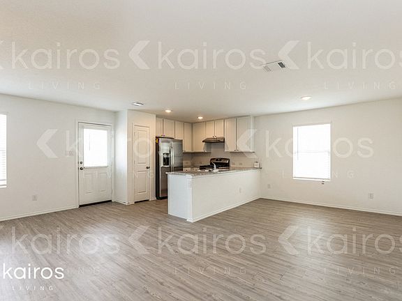 5th image of 13831 Weir Pl