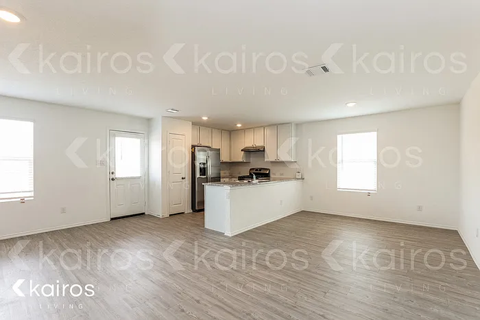 13831 Weir Pl — Photo 5