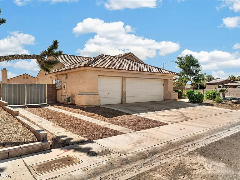 4552 Gonzales Dr — Photo 3