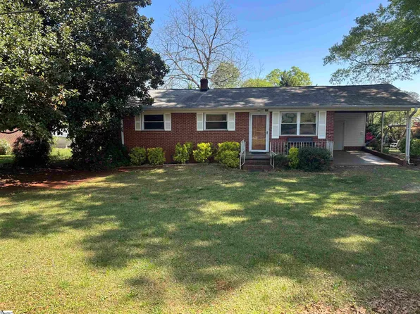 203 Sulphur Springs Dr, Greenville, SC 29617