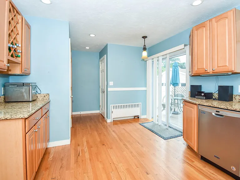 36 Whittier Rd — Photo 19