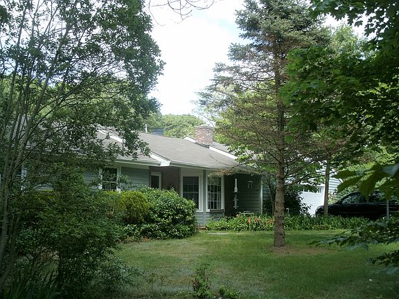 2nd image of 7 Cedar Ln