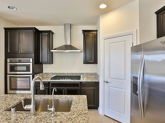 5th image of 11835 Corenzio Ave