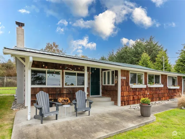 3569 Smugglers Cove Road, Greenbank, WA 98253