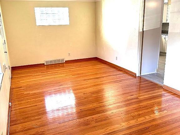 3rd image of 4133 Robert Ave