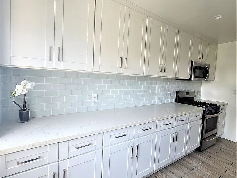 929 S Bedford St — Photo 5