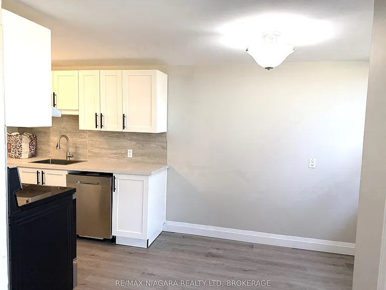 7 Riverview Blvd #104 — Photo 31