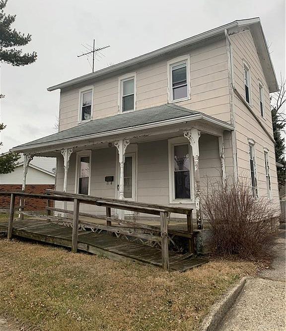 1st image of 692 Vine St