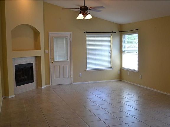 5th image of 1310 Hansberry Dr