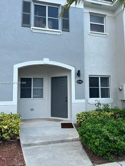 Venetia Grove — Photo 3