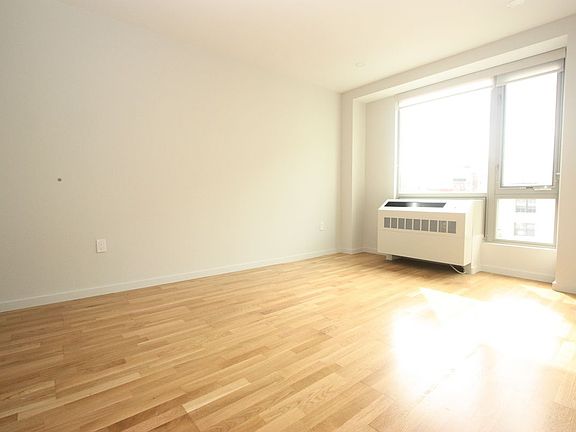 4th image of 482 Franklin Ave #6I