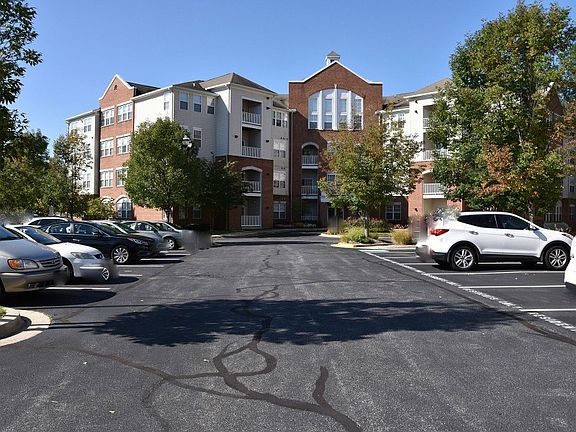 5th image of 2608 Chapel Lake Dr APT 104