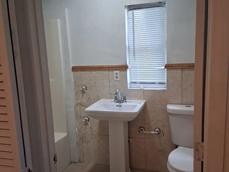 341 N Myrtle Ave — Photo 14