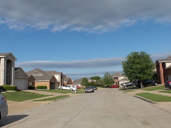 4th image of 728 Parkford Ln