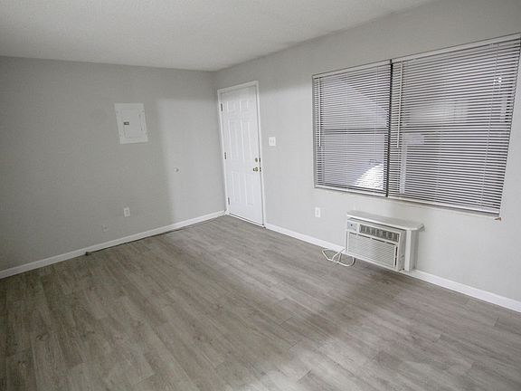 3rd image of 790 Country Aire Ct #207