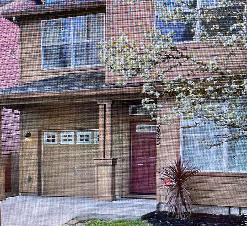 1st image of 5925 NE 61st Cir