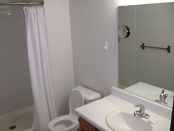5th image of 61023 Greenwood Dr #1
