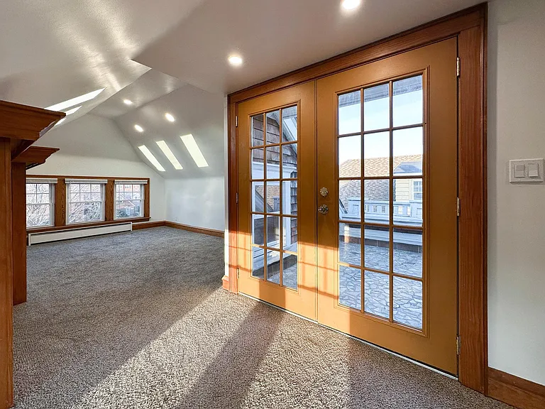 10525 Clifton Blvd #3 — Photo 1