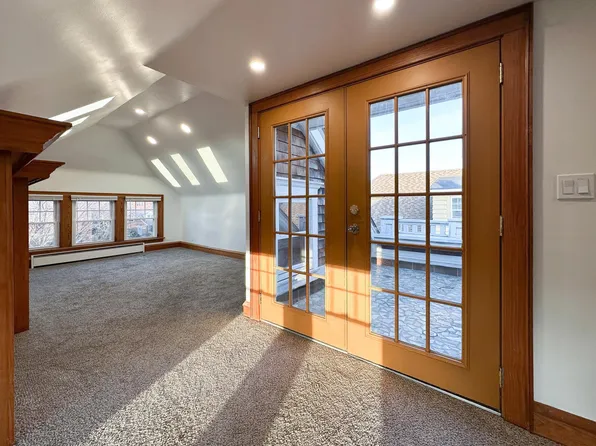 10525 Clifton Blvd APT 3, Cleveland, OH 44102