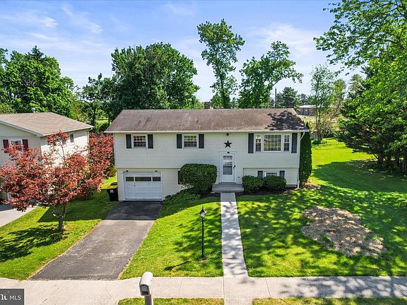 2nd image of 124 Park Heights Blvd