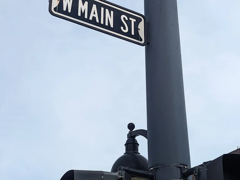 126 W A St #1B — Photo 29