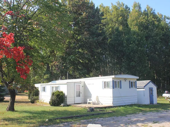 14 Shaler Rd, Boyne City, MI 49712