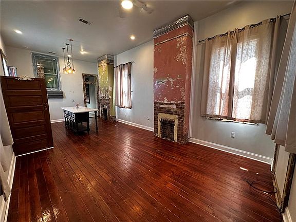 3rd image of 2824 Dryades St