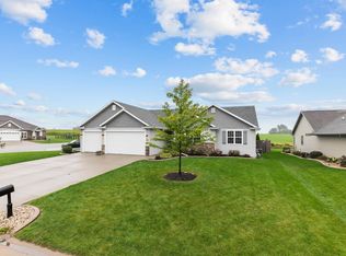 4898 W Jack Pine Ct, Appleton, WI 54913