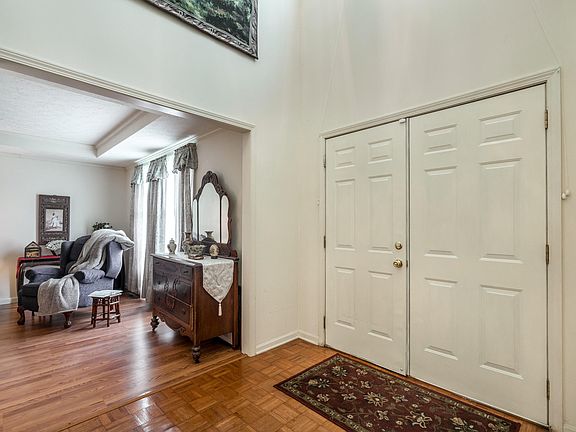 4th image of 607 Cundiff Ln