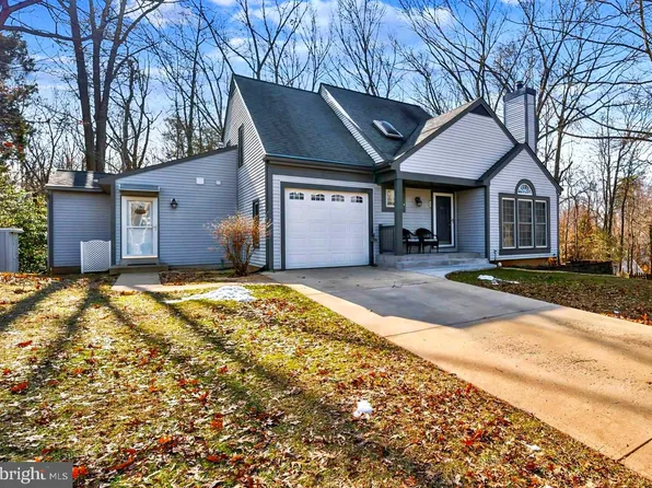 15054 Silver Leaf Ct, Dumfries, VA 22025