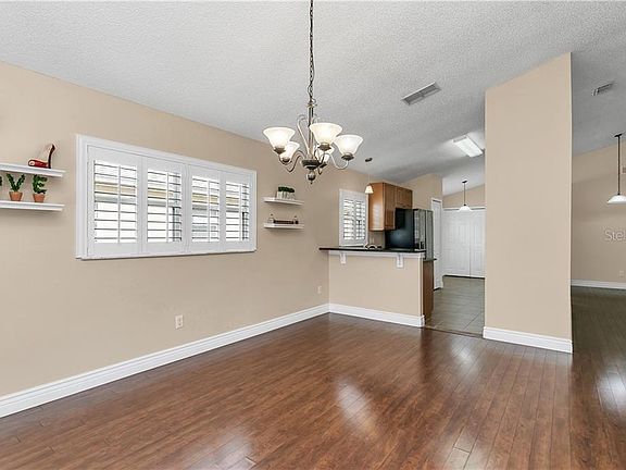 4th image of 3252 Bellingham Dr