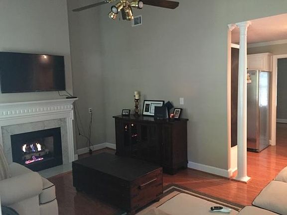 3rd image of 213 Water Oak Dr