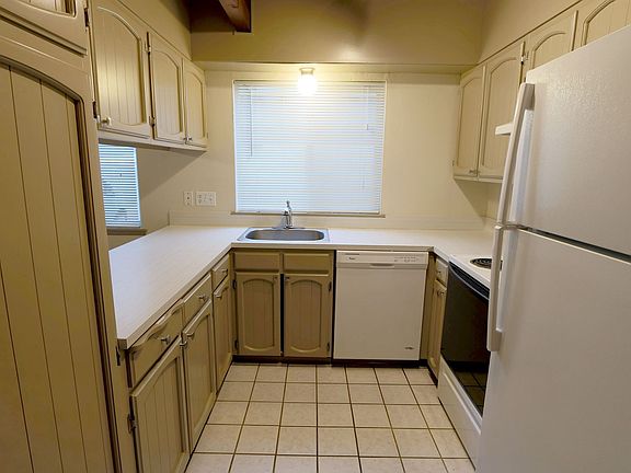 4th image of 16921 NE 82nd St APT 1