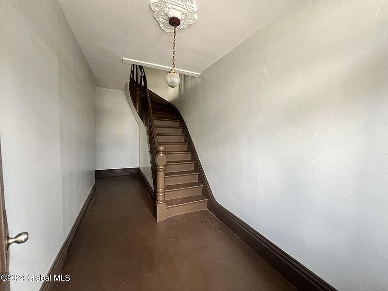 2nd image of 806 19th Street