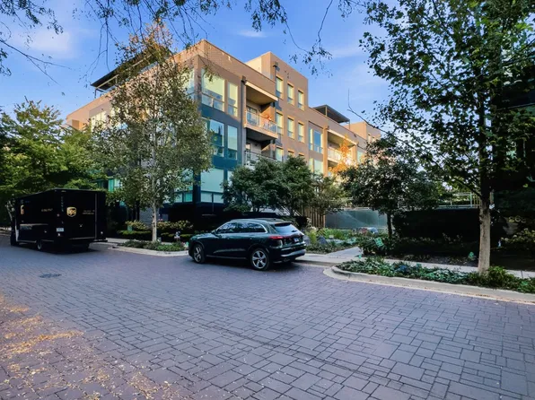 2643 N Hermitage Ave Unit 105, Chicago, IL 60614