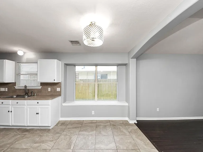 3506 Evergreen Square Trl — Photo 6